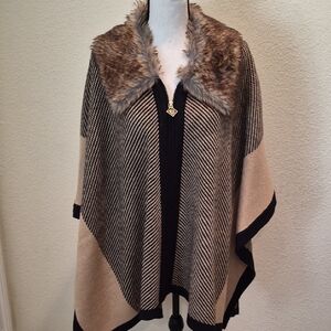 Anne Klein Tan and Black Poncho with Faux Fur Collar